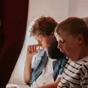 Optimizing Travel Times for Children to Minimize Jet Lag