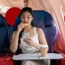 In-Flight Dining Etiquette: Best and Worst Snacks for Air Travel