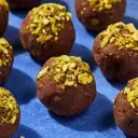 Delectable Chocolate-Pistachio Energy Bites: Your Healthy Treat Guide