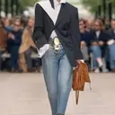 The Enduring Allure of 90s Cropped Jeans: A Style Resurgence