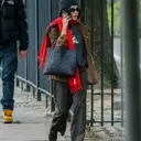Zoë Kravitz's London Ensemble: Mastering Trans-seasonal Style