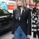 Sarah Pidgeon Embraces Carolyn Bessette Kennedy's Style Legacy with a Modern Twist