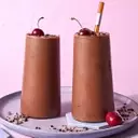 Indulge in a 5-Minute Chocolate-Cherry Smoothie: A Black Forest Cake Experience