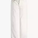 The Enduring Appeal of White Jeans: A Year-Round Fashion Essential