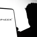 SpaceX's 'Meme Stock' Status Declines Amidst Analyst Warnings