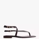 Choosing the Perfect Footwear for a Beach Wedding