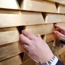 Global Central Banks Diversify Reserves: Shifting from U.S. Dollar to Gold and Alternative Assets