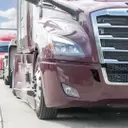 Optimizing Trucking Finances: Credit vs. Factoring for Business Growth