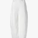 Mastering All-White Outfits: Six Fashion-Forward Approaches for Any Season