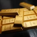 Wells Fargo Adjusts Gold Price Forecast Amidst Market Shifts