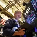 Maximizing Portfolio Stability Through Uncorrelated Assets