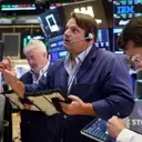 Market Resilience Amidst Trade Tensions: US Stocks Advance Despite Canada's Retaliatory Tariffs