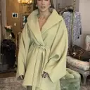 Jennifer Lopez's Autumn Style: Mastering Transitional Dressing