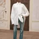 The Resurgence of Slim-Fit Jeans: A Modern Denim Evolution