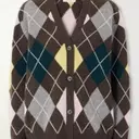 Elevate Your Airport Style: The Essential Cardigan for Comfortable Travel