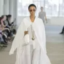 The Resurgence of Long Pendant Necklaces: A Dominant Trend on the Runways