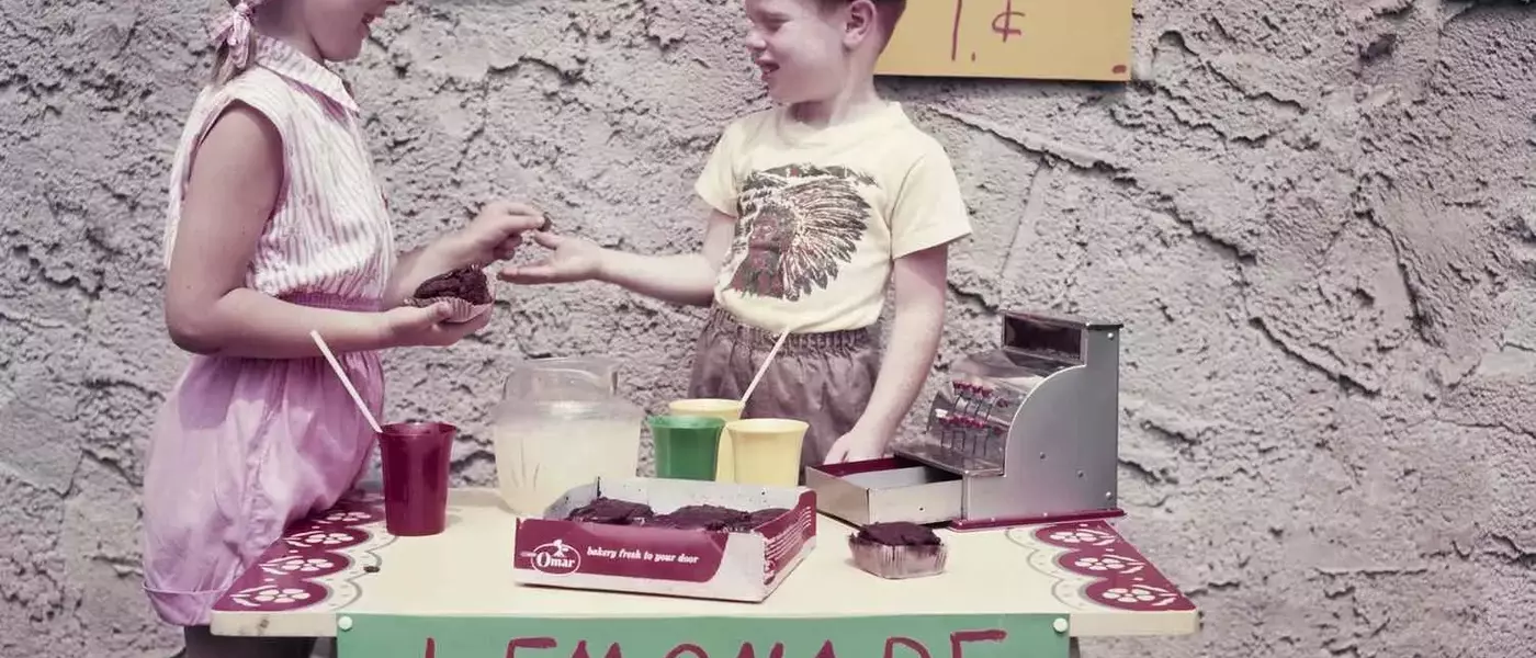 Summer Delights: A Southern Twist on Traditional Lemonade Stands