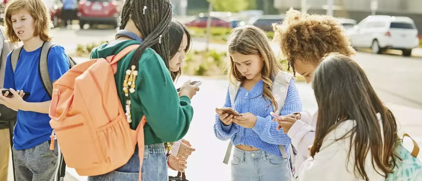 Florida's New Cellphone Ban in Schools Sparks Mixed Reactions