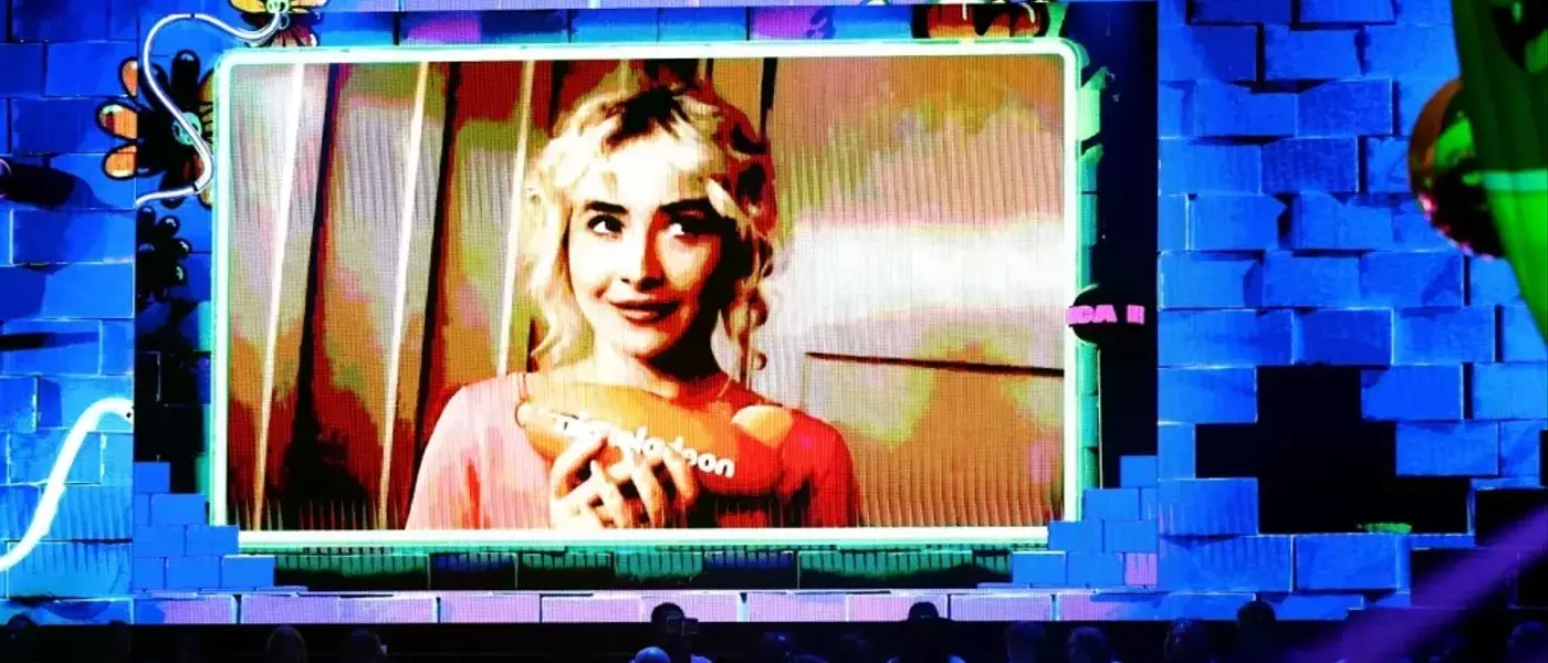 Sabrina Carpenter Shines at the 2025 Kids' Choice Awards