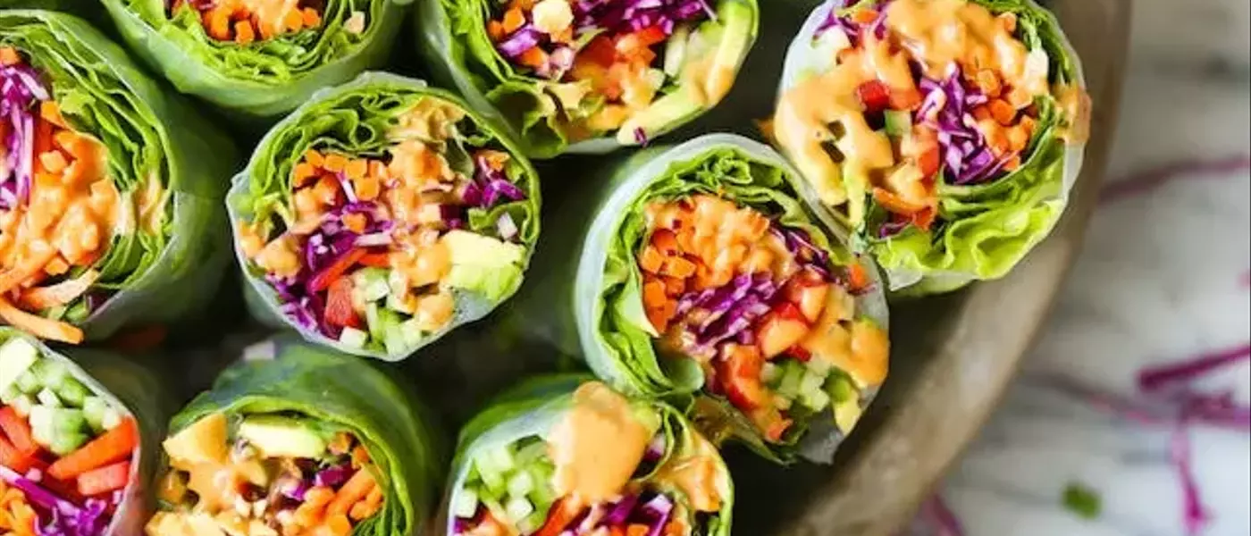 Summer Delights: Essential Beach and Poolside Snacks