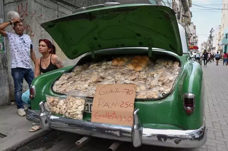 Cuban Minister Resigns Over Controversial Beggar Comments