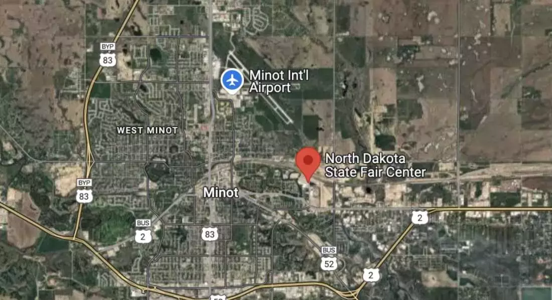Near Miss: Commercial Airliner and B-52 Bomber's Close Encounter Over North Dakota