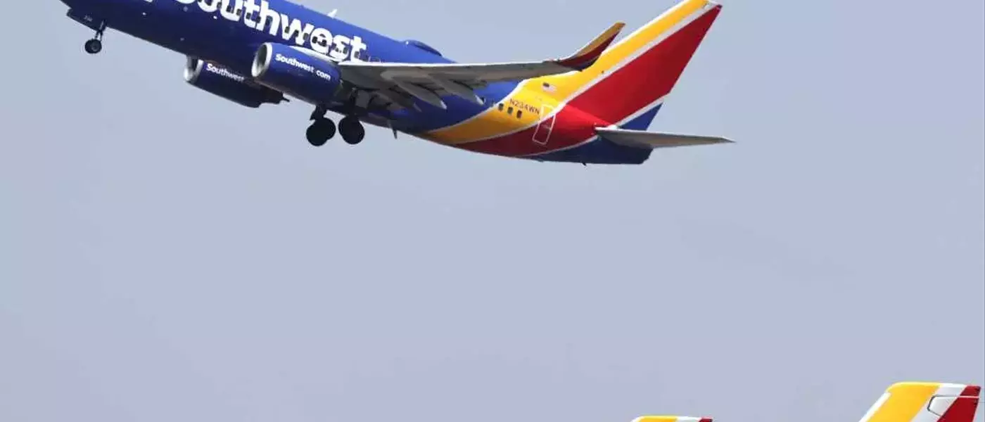 Southwest Flight's Dramatic Descent Averts Mid-Air Catastrophe