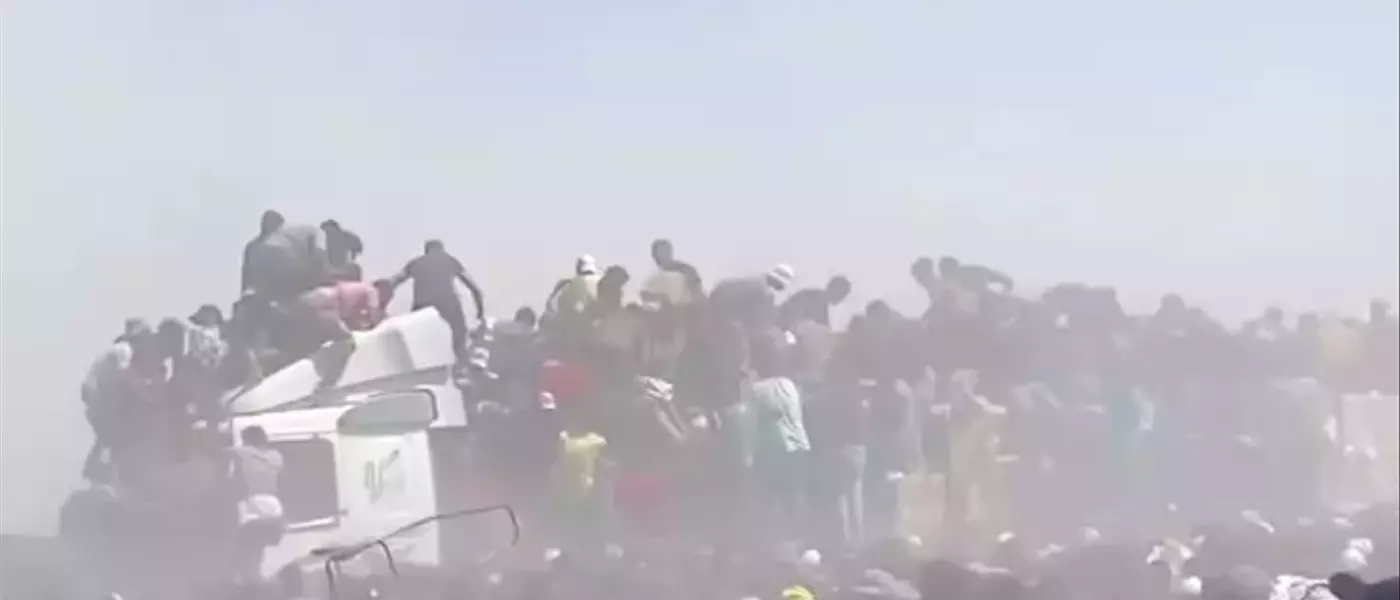 Gaza Humanitarian Crisis: Desperate Scramble for Aid