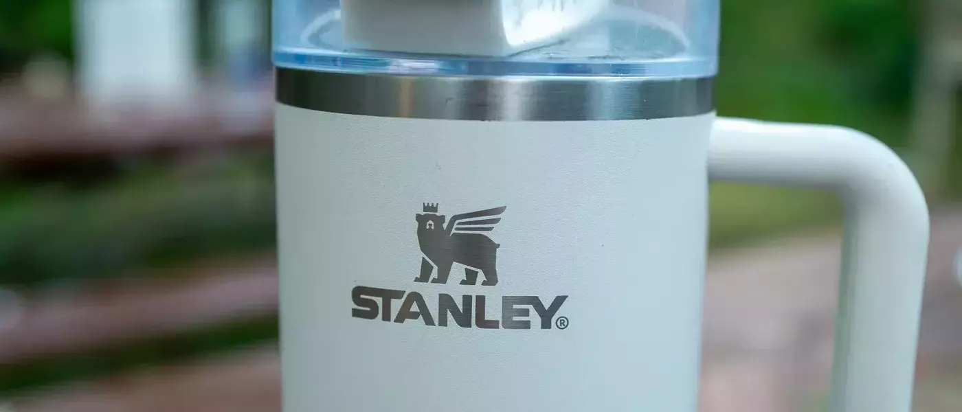 School Districts Transition to Clear Water Bottles: A New Trend for Student Hydration