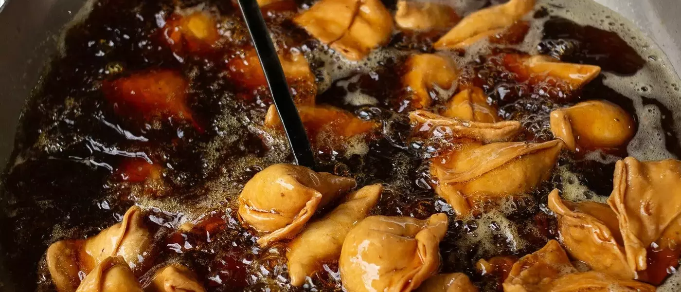 Samosas Under Scrutiny: India's Beloved Snack Sparks Health Debate