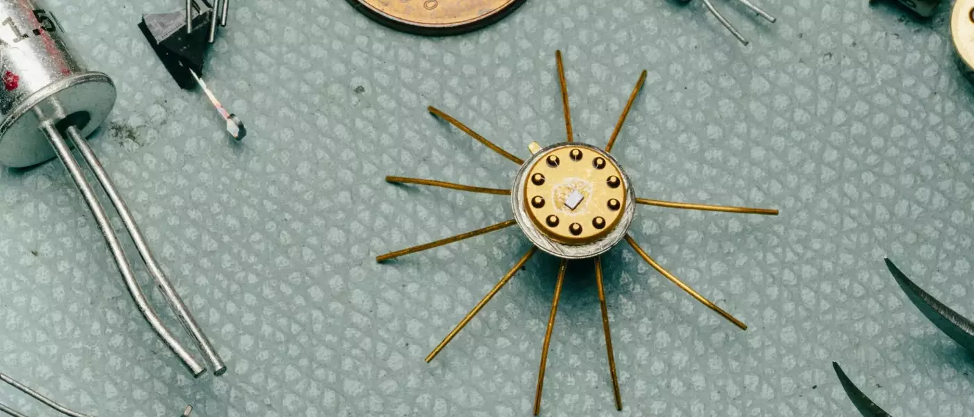 Unearthing Hidden Artistry Within Microchips: The World of Silicon Doodles
