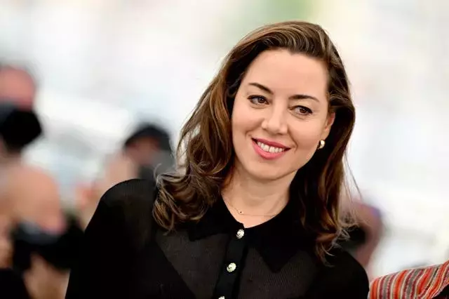 Aubrey Plaza's Insightful Reflections on the Nature of Grief