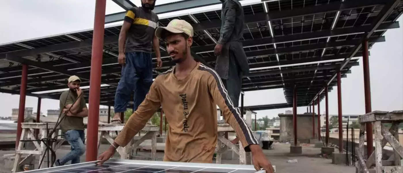 Pakistan's Solar Revolution: A Nation's Embrace of Renewable Energy