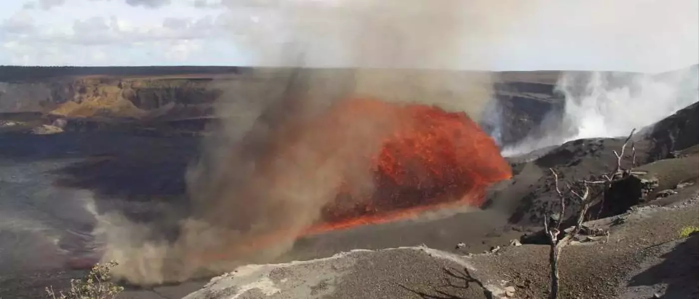 Kilauea Volcano Reignites, Showcasing Nature's Power