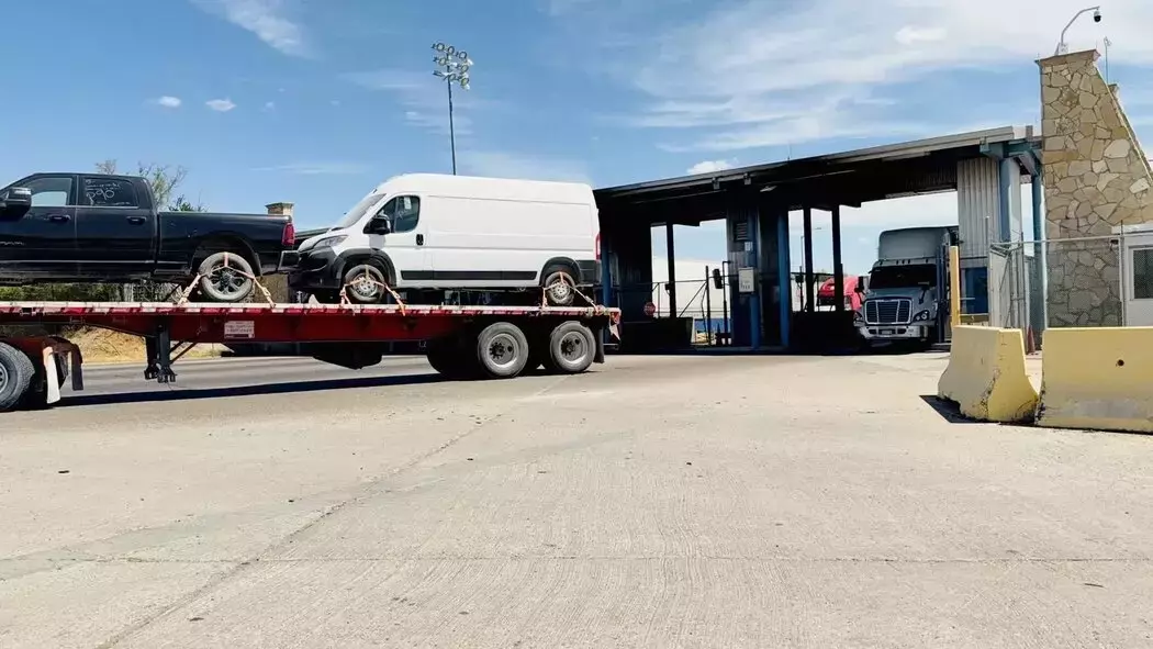 Mexican Truckers Face English Mandate: A Cross-Border Conundrum