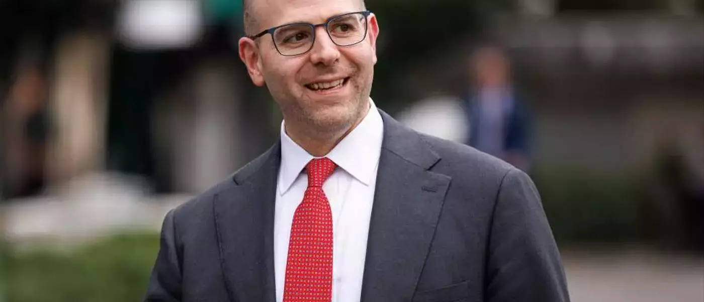 Senate Confirms Stephen Miran to Federal Reserve Board Amid Controversy