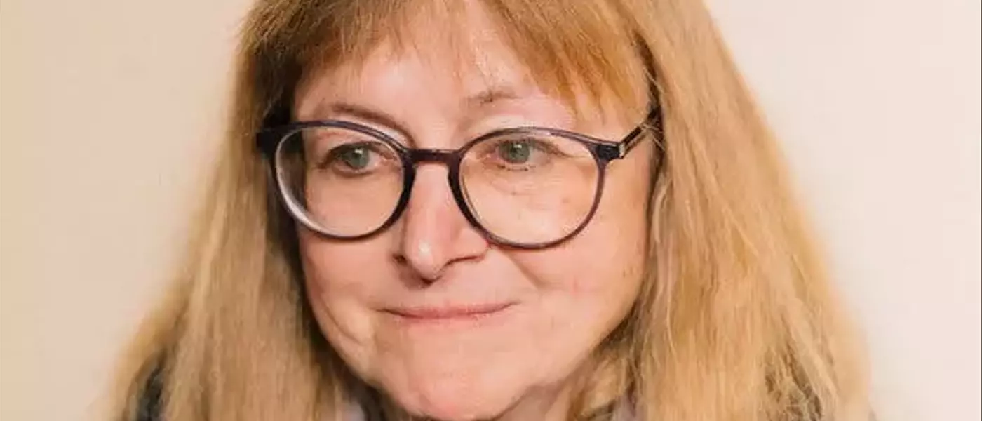 Helen DeWitt's Long Road to "Your Name Here": A Story of Literary Ambition and Personal Struggle