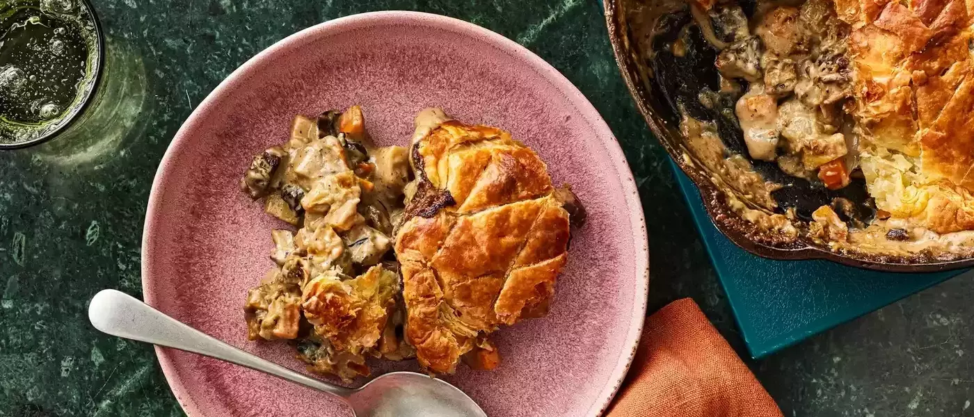 Vegetarian Mushroom Pot Pie: A Delectable Meat-Free Alternative
