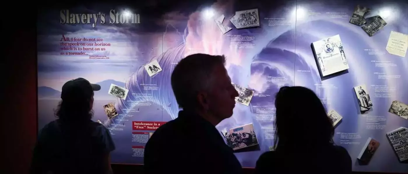 Museums Confront Declining Attendance and Financial Hardship in 2025