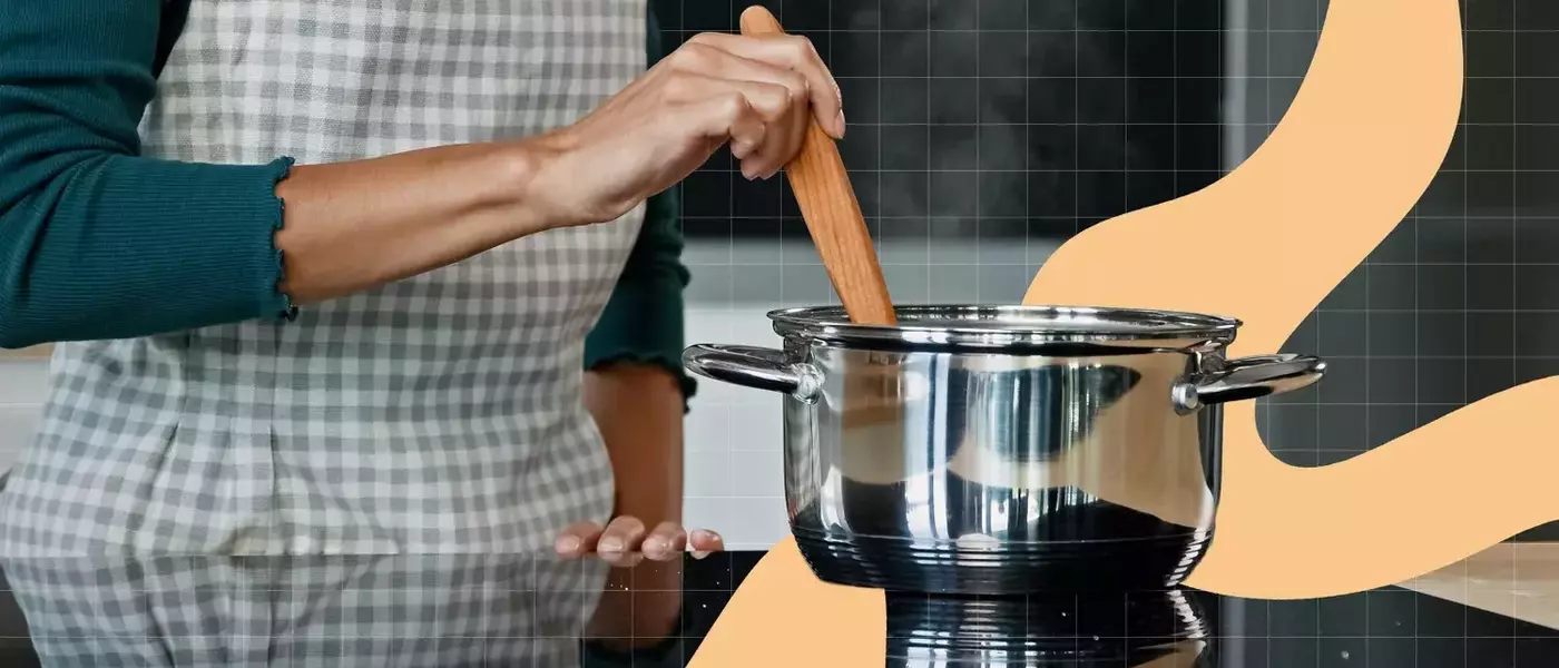 Mastering Thanksgiving Gravy: Chef Secrets Revealed