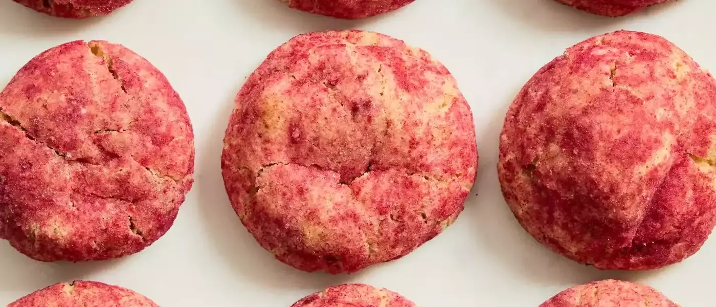 Tangy Raspberry-Lemon Crinkle Cookies: A Refreshing Twist on a Classic