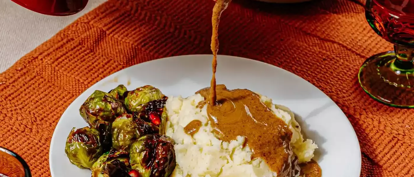 Crafting a Flavorful Vegan Gravy: A Step-by-Step Guide