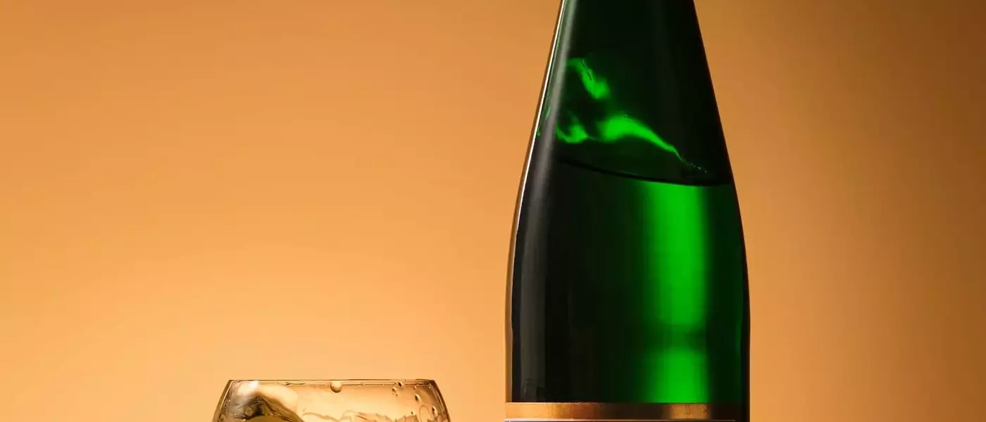 Winter White Wine Essentials: A Guide to Richer Tastes