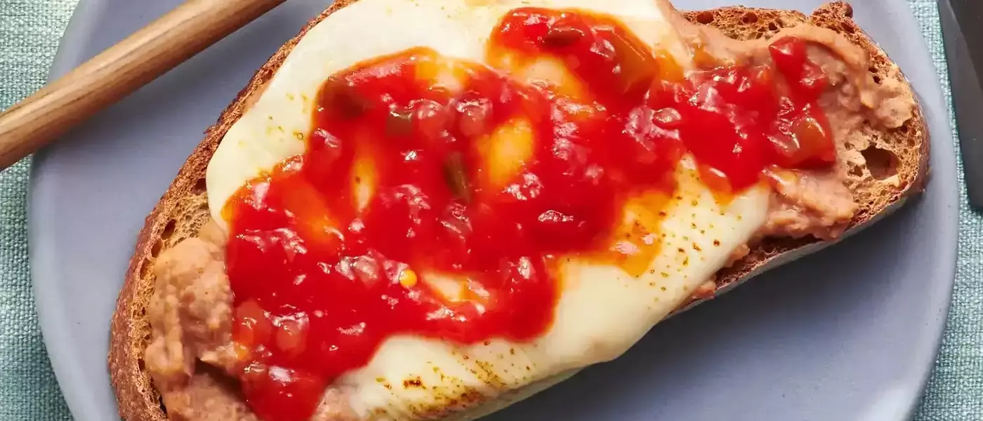 Quick and Nutritious Cheesy Bean Toast: A Breakfast Revelation