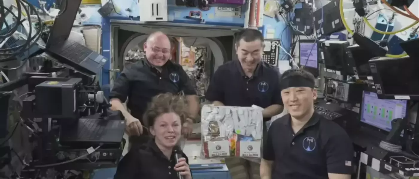 Astronauts Celebrate Thanksgiving in Orbit with International Feast