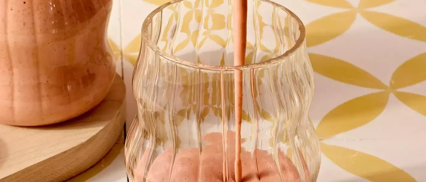 Tropical Mango Chia Seed Smoothie: A Fiber-Rich and Naturally Sweet Treat