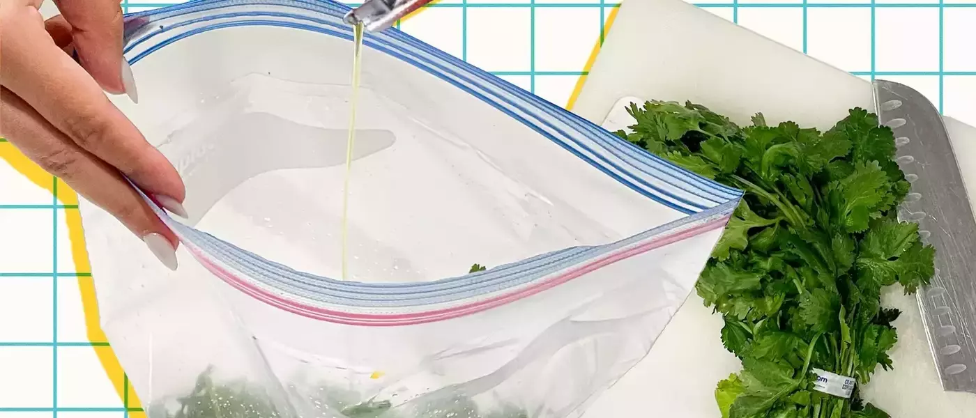 Mastering Herb Preservation: A Guide to Freezing Fresh Herbs in Oil