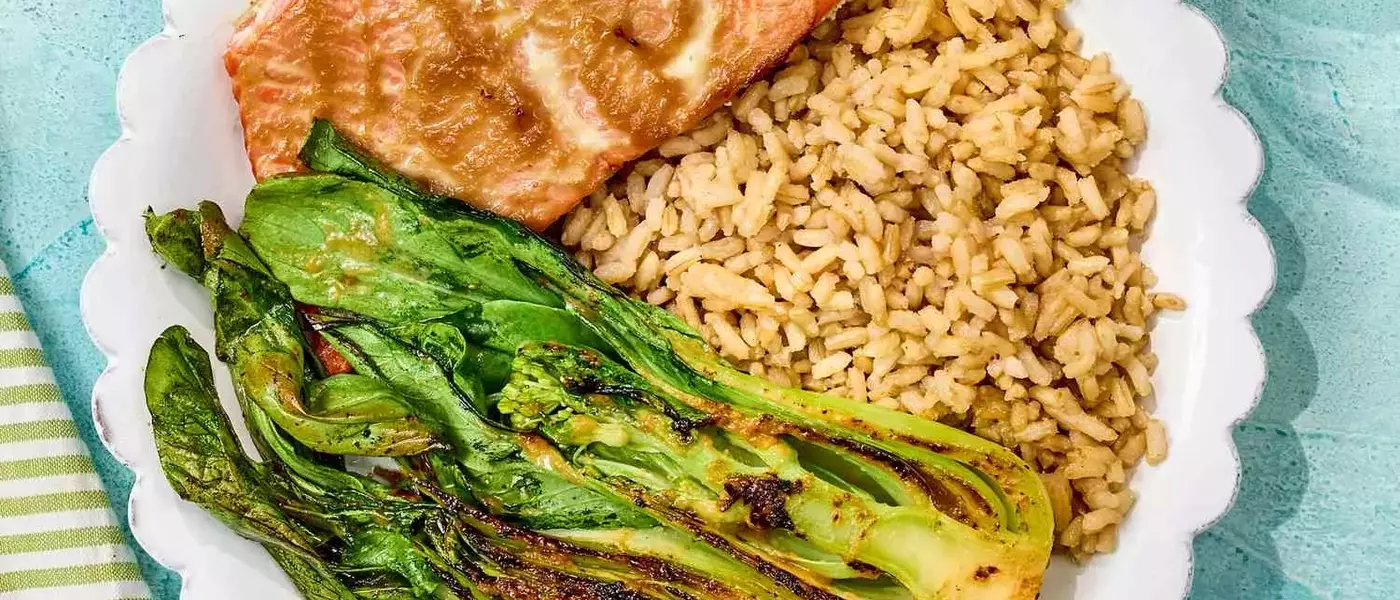 Effortless and Healthy Dinners: 14 Five-Ingredient Recipes for Weight Loss