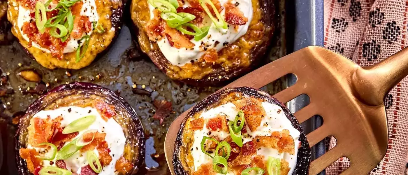 Delicious Melted Onions with Savory Toppings