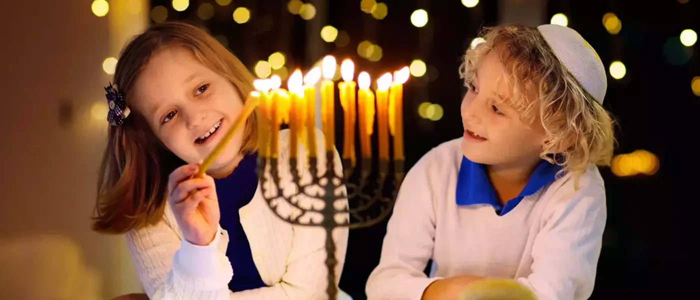 Melodies of Light: A Hanukkah Music Guide for Families